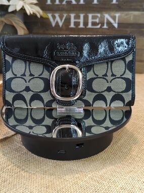 Coach Signature Bleeker Wallet